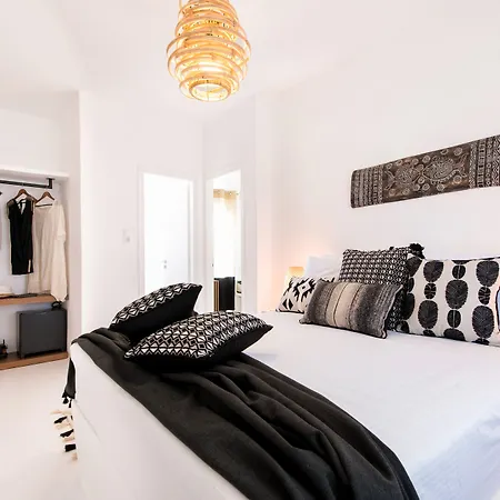 Apartahotel Kelly & Naousa (Paros)