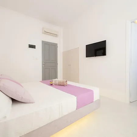 Kelly & Apartahotel Naousa (Paros)