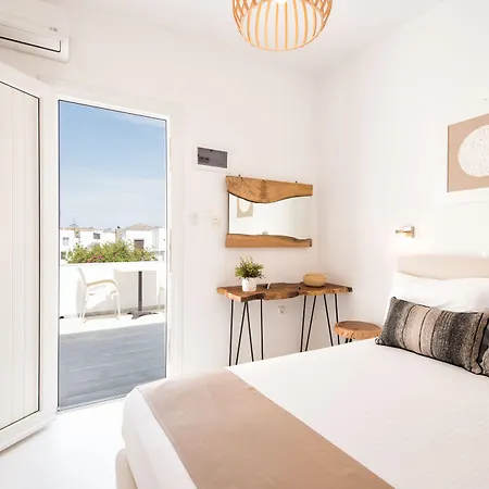 Kelly & Apartahotel Naousa (Paros)