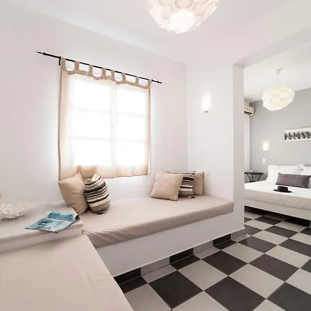 Apartahotel Kelly & Naousa (Paros)