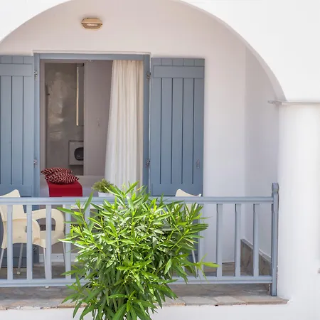 Kelly & Aparthotel Naousa (Paros)