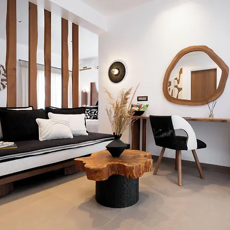 Kelly & Apartahotel 4*