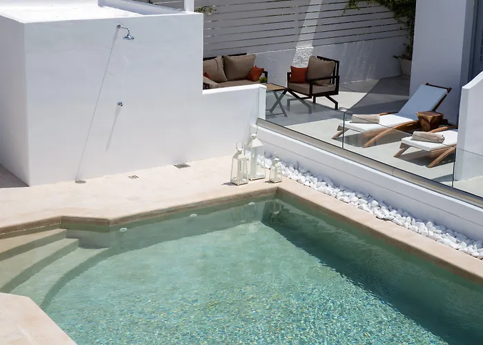 Aparthotel Kelly & Naousa (Paros)