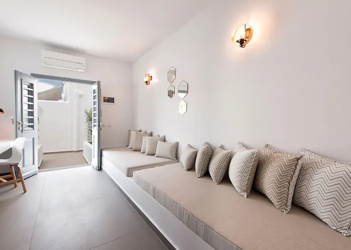 Aparthotel Kelly & Naousa (Paros)