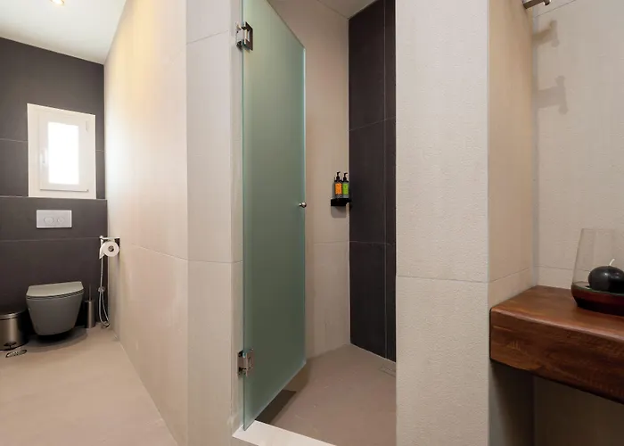 Ξενοδοχείο με διαμερίσματα Kelly & 4*